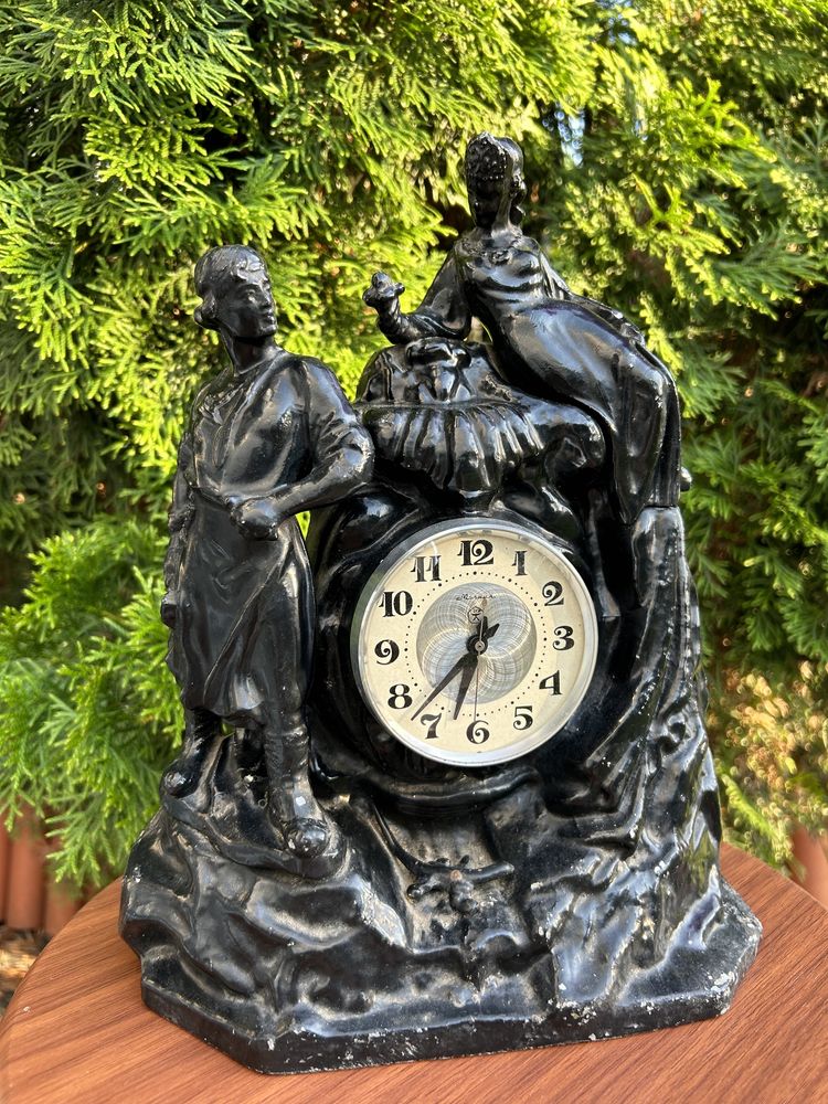 Stary radziecki duży zegar kaminkowy Molnija