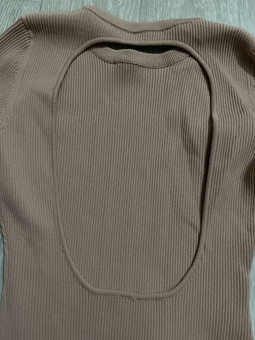 боді з відкритою спиною