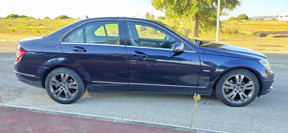 Mercedes_ benz C250 CDI avantgarde (Automatico)  Ano 2010 a diesel