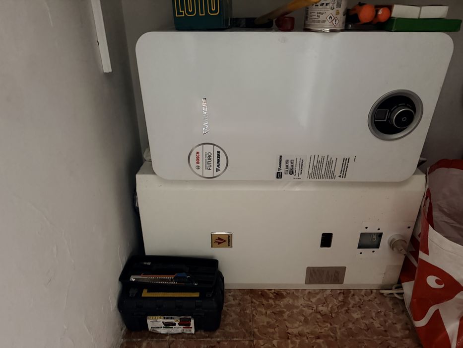 Vendo dois esquentadores