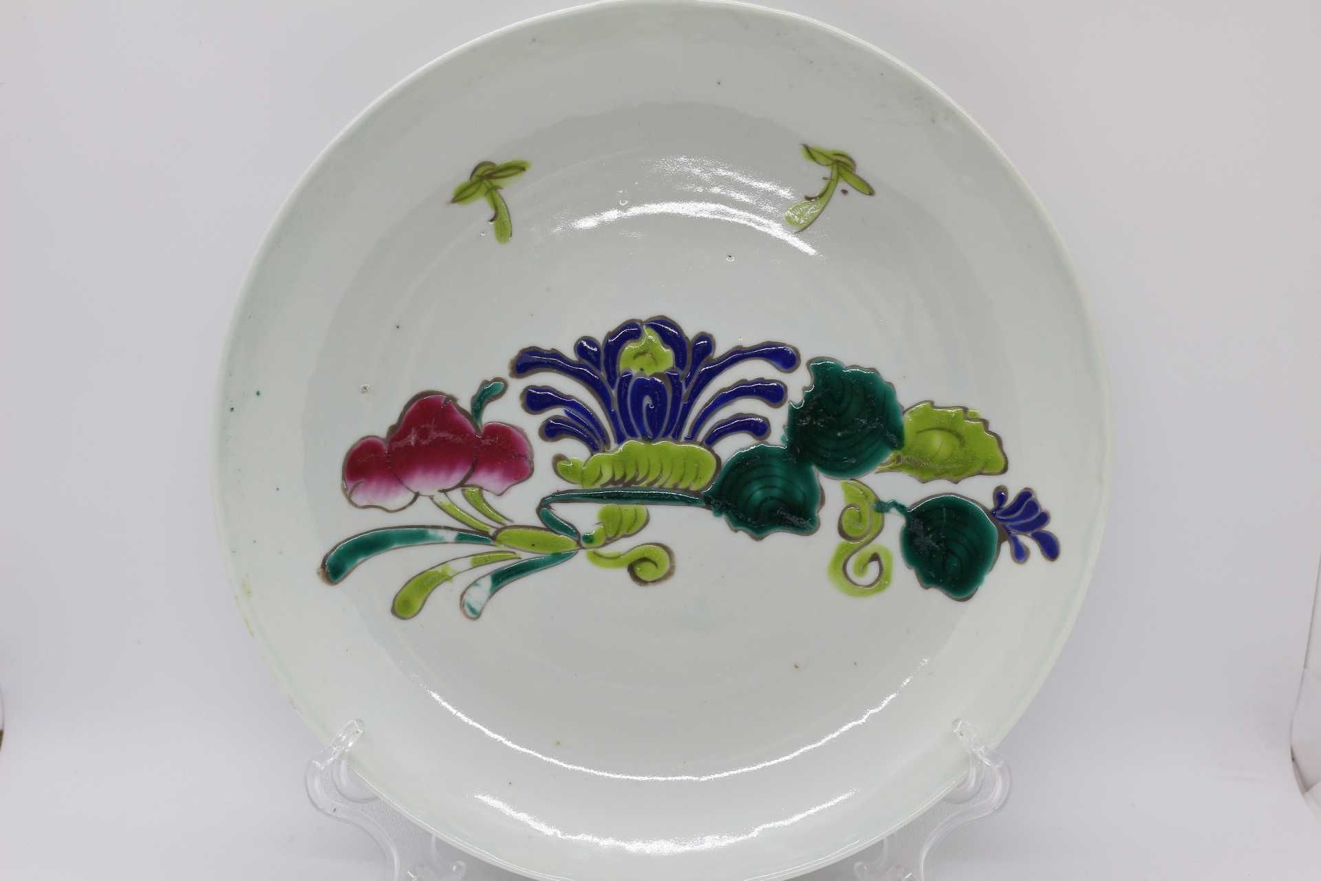 Prato Porcelana Chinesa motivos Florais em tons Verde XIX