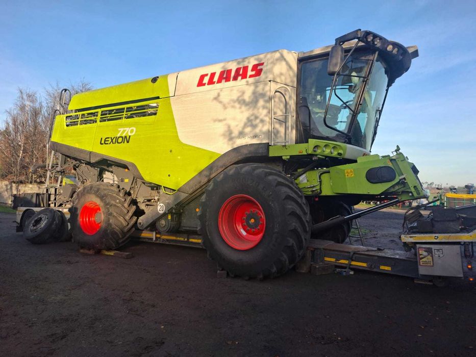 Kombajn zbożowy Claas Lexion 770