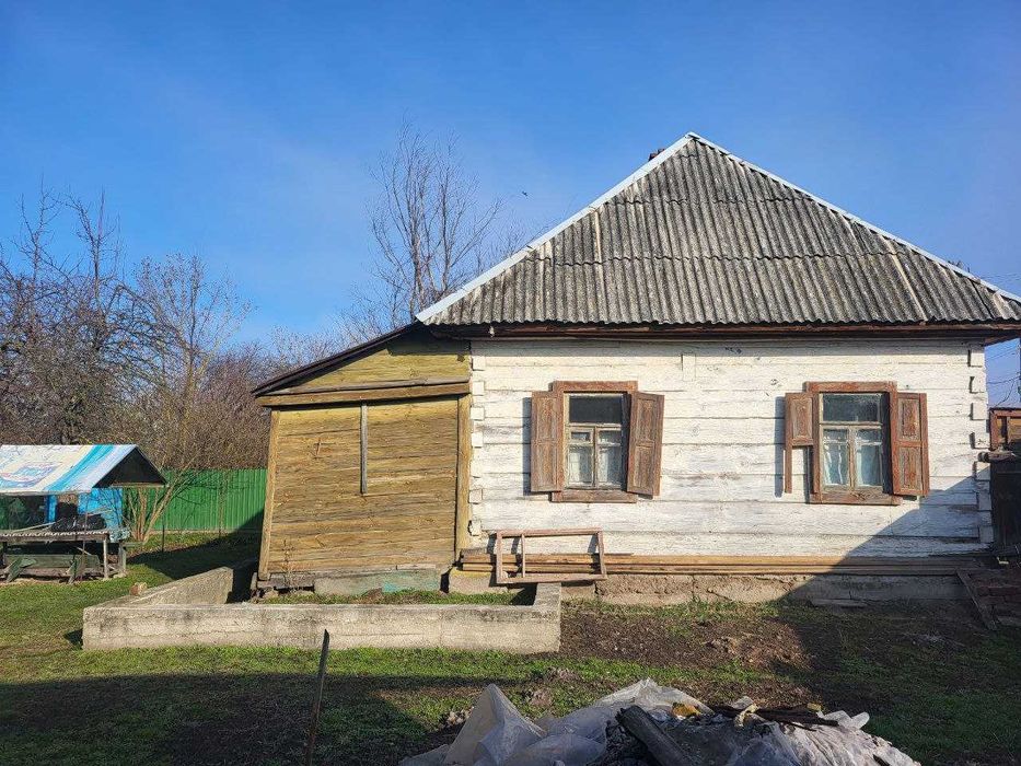 Продам будинок в центрі міста Остер.