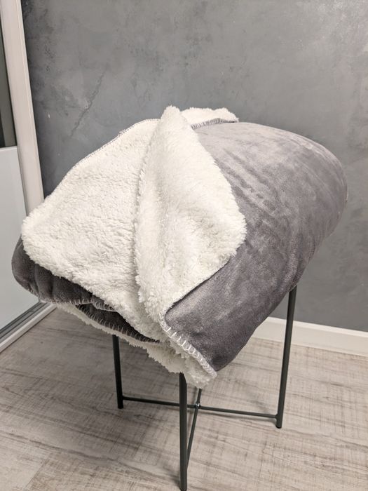 Шикарний теплий плед-покривало на хутрі-овчині