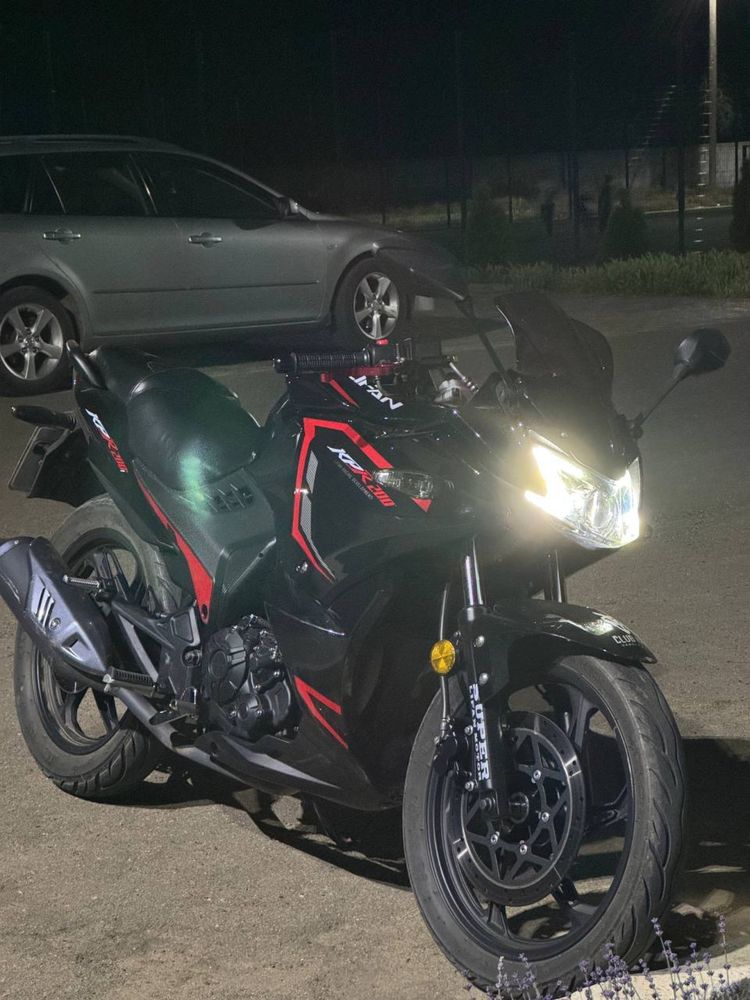 Продам мотоцикл Lifan kpr 200