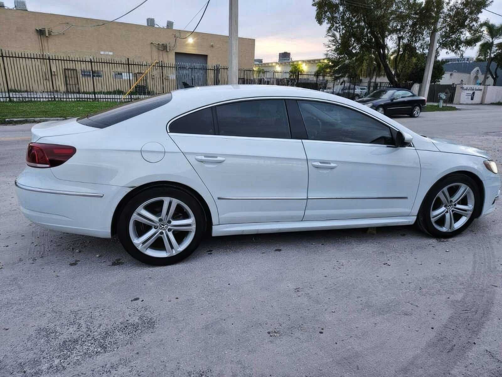 2016 Volkswagen CC R-Line