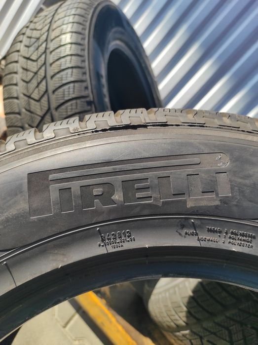 Шини 235/65R17 Pirelli