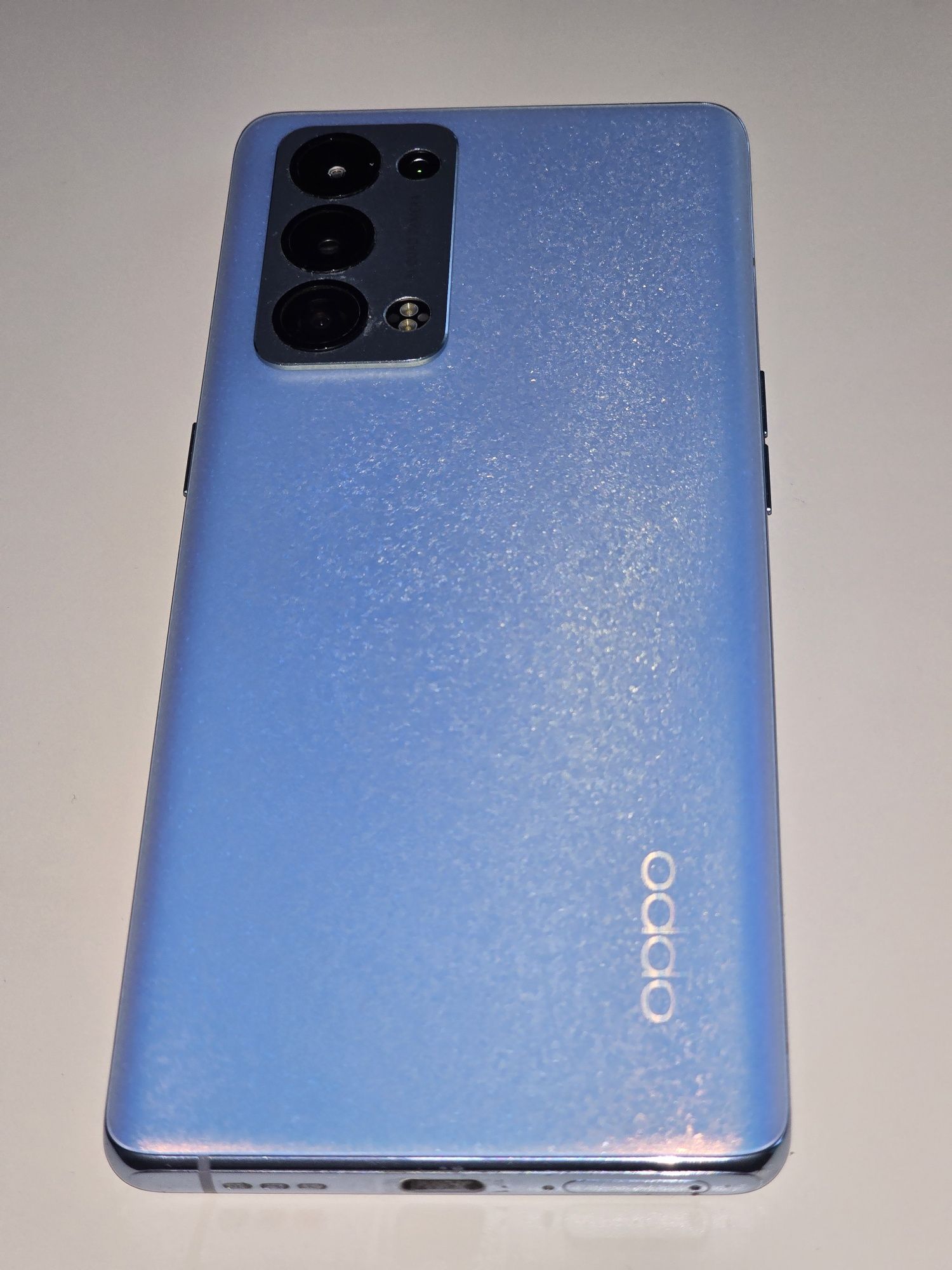 Telefon Oppo Reno 6 Pro