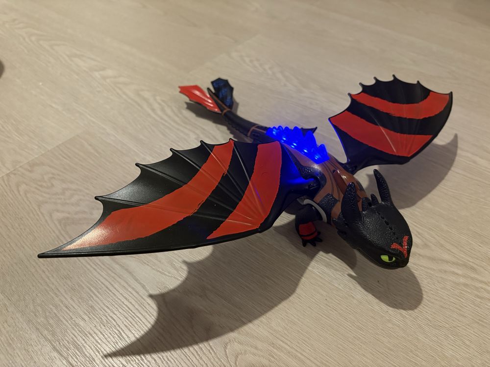 Playmobil smoki nocna furia pomalowana, szczerbatek