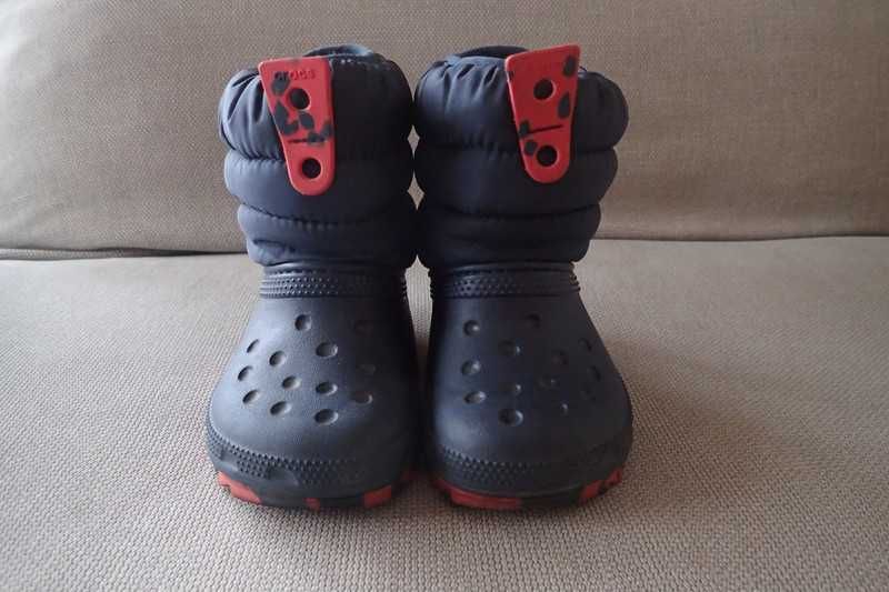 CROCS classic neo puff C6 22-23 śniegowce
