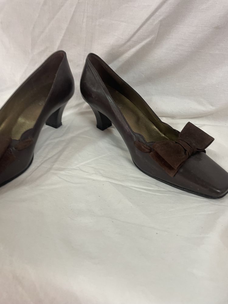 Sapatos castanhos Nº 4