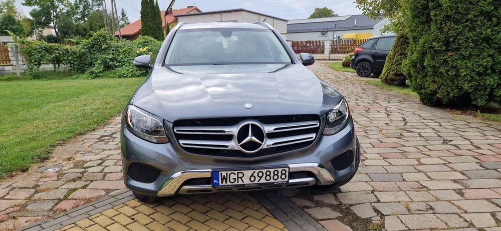 Mercedes glc 300 ,4matic  245km