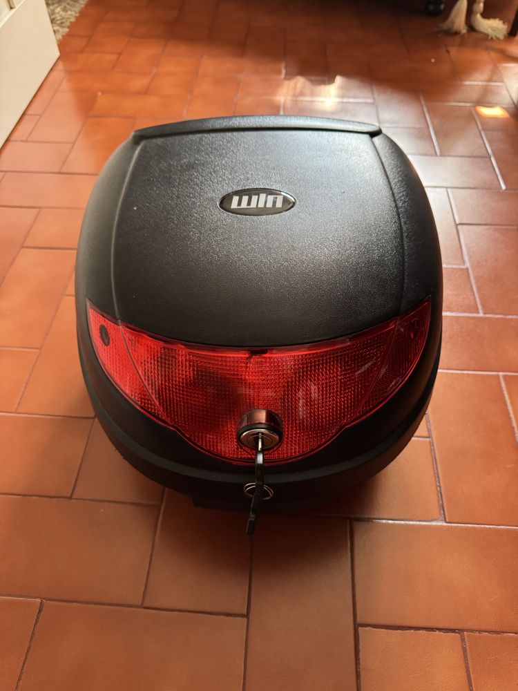 Top case (mala de mota)