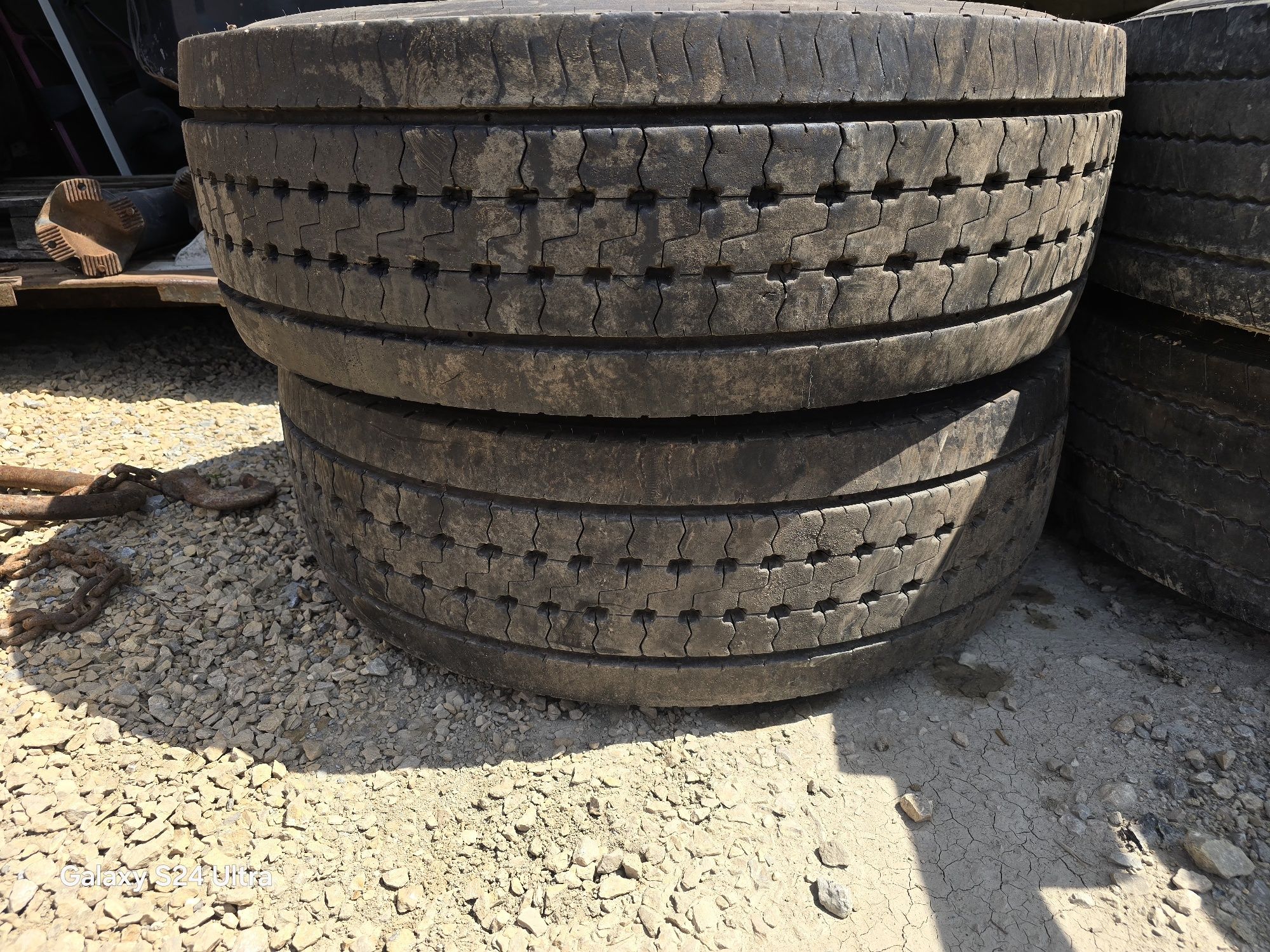Koła przód  Goodyear 315 70