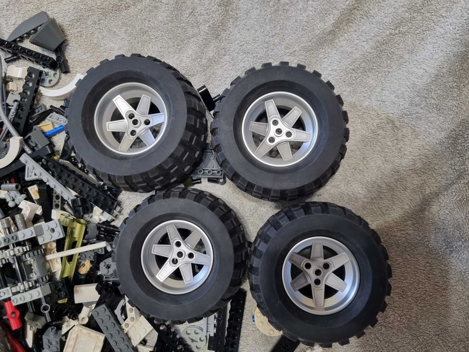 Колеса (Power Puller) та деталі від Lego Technic 8466