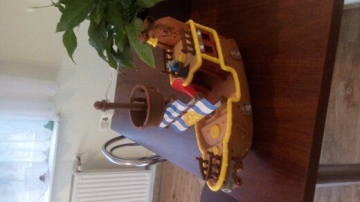 Statek Łajbek z bajki Jake i Piraci z Nibylandi