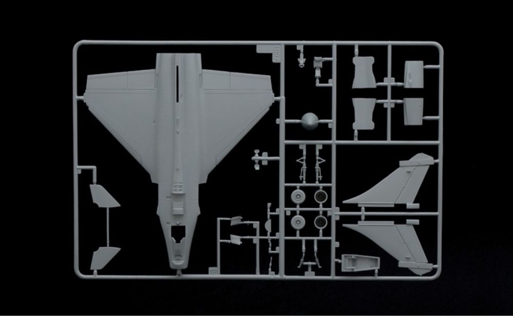 Italeri 1319 Samolot Rafale M Operations Exterieures 2011 model 1/72