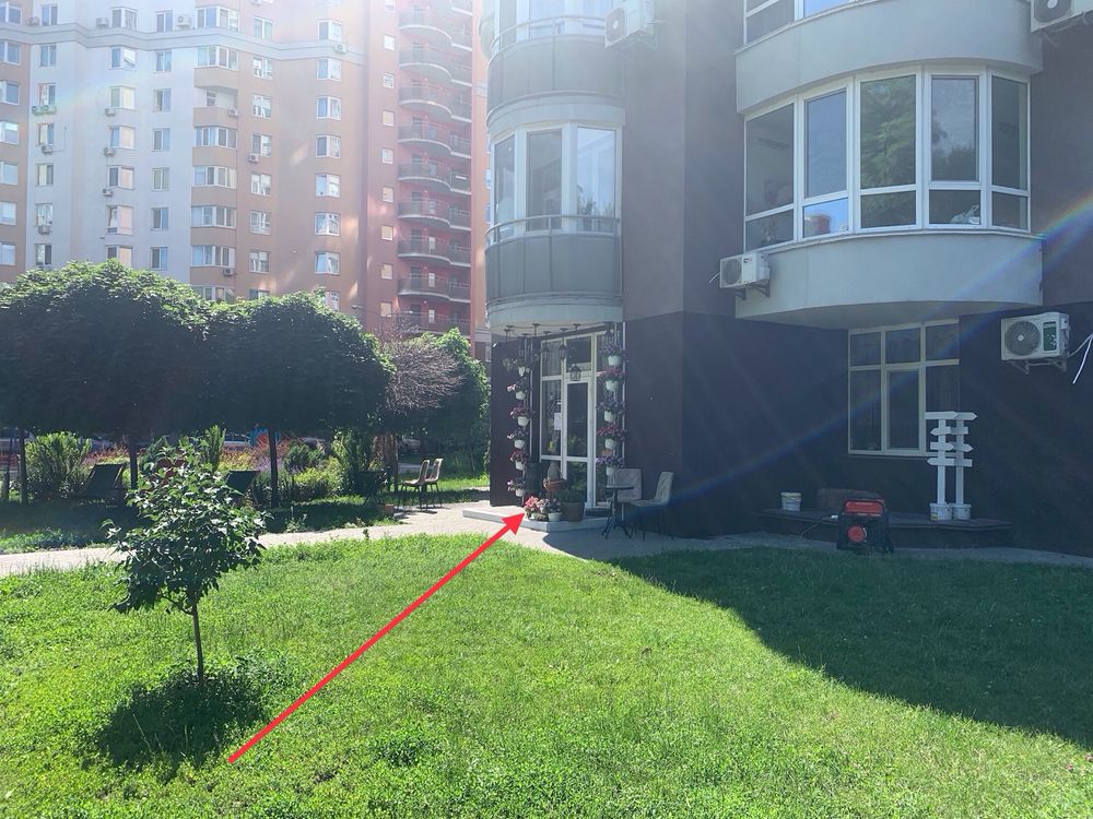 Продаж комерційного приміщення вул. Симоненка, 5 (ЖК Ліко-Град)