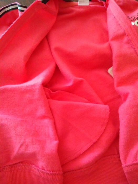 Новый спортивный костюм для девочки