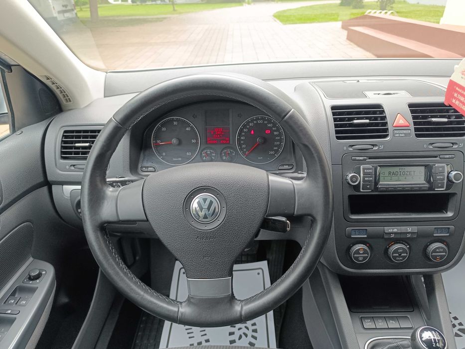 Volkswagen Golf kombi 1.9TDI 105KM klima 2xPDC POLECAM