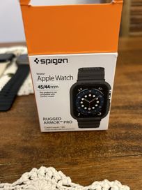 Etui Apple Watch 44/45mm Spigen