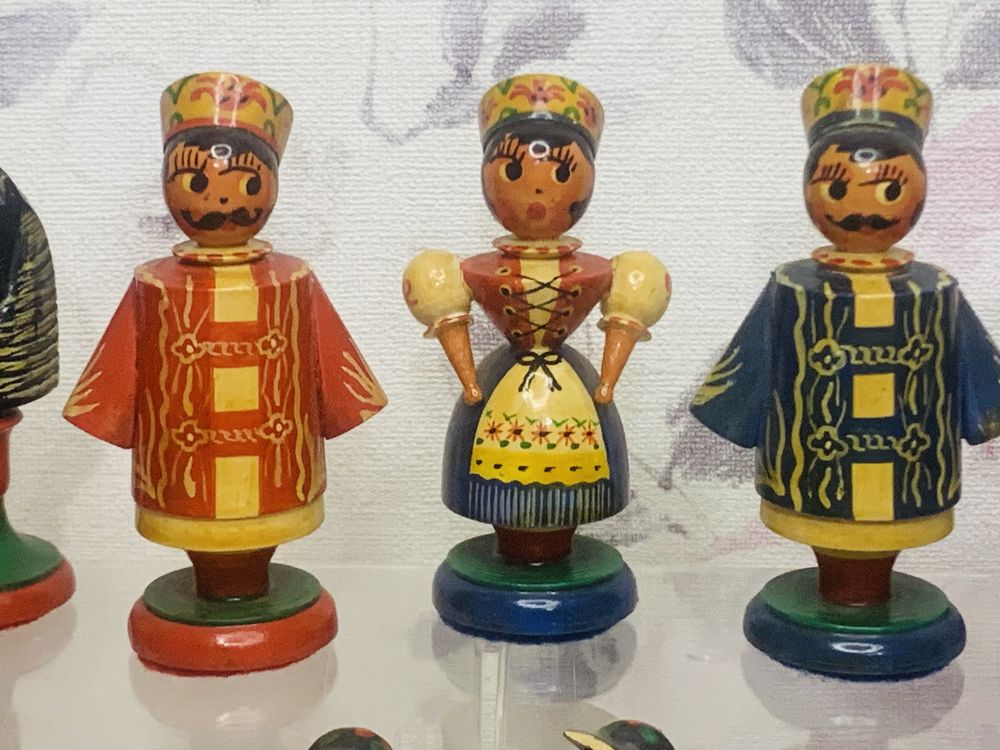 Drewniane figurki do gry w szachy, folk, vintage, retro