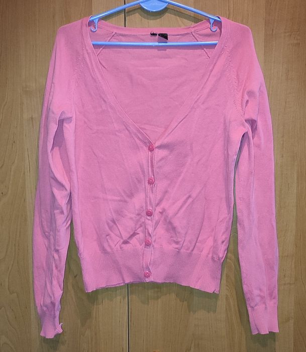 Różowy cienki rozpinany sweterek r.M/L