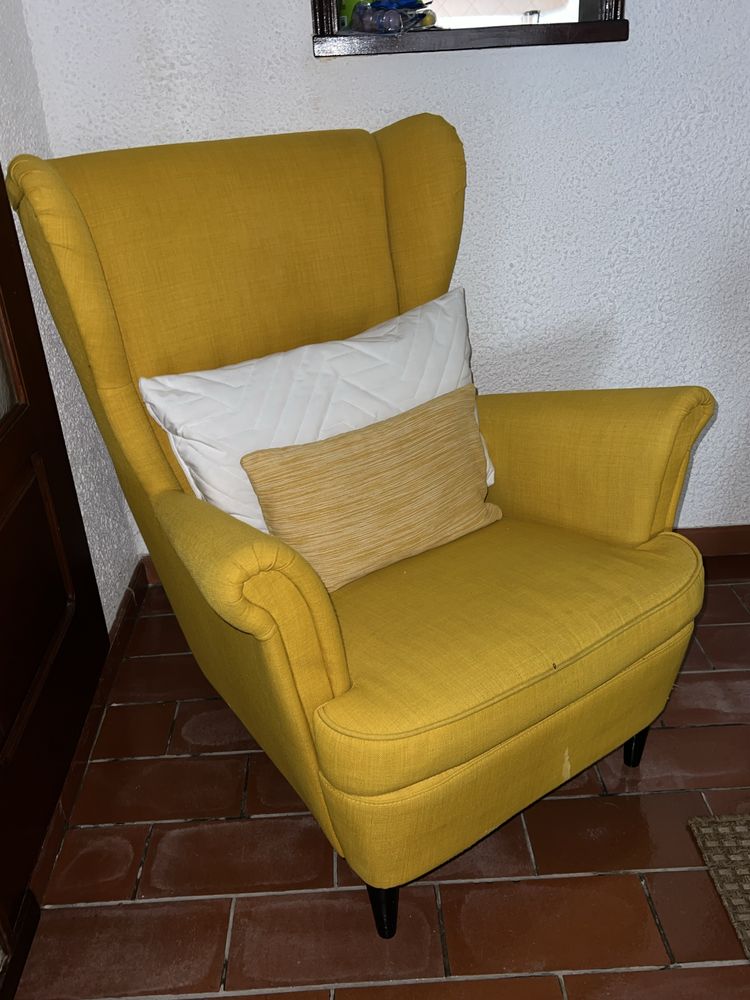 2 poltronas amarelas