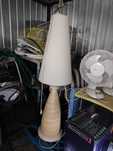 Lampa domowa zadbana