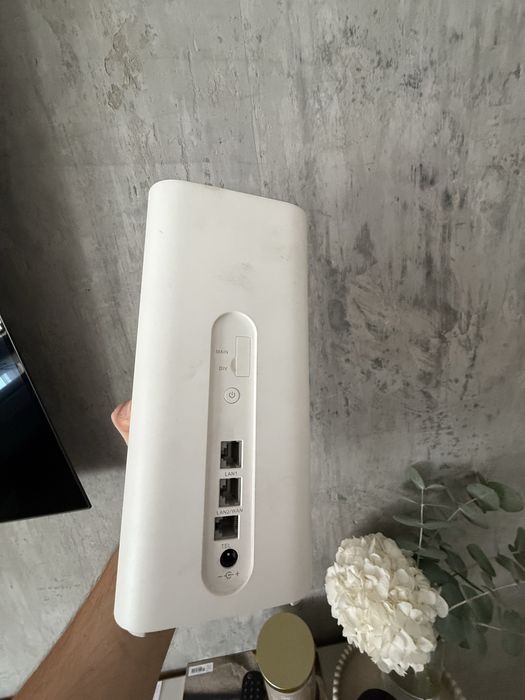 Router Huawei B818-263 – bez ładowarki, stan nieznany