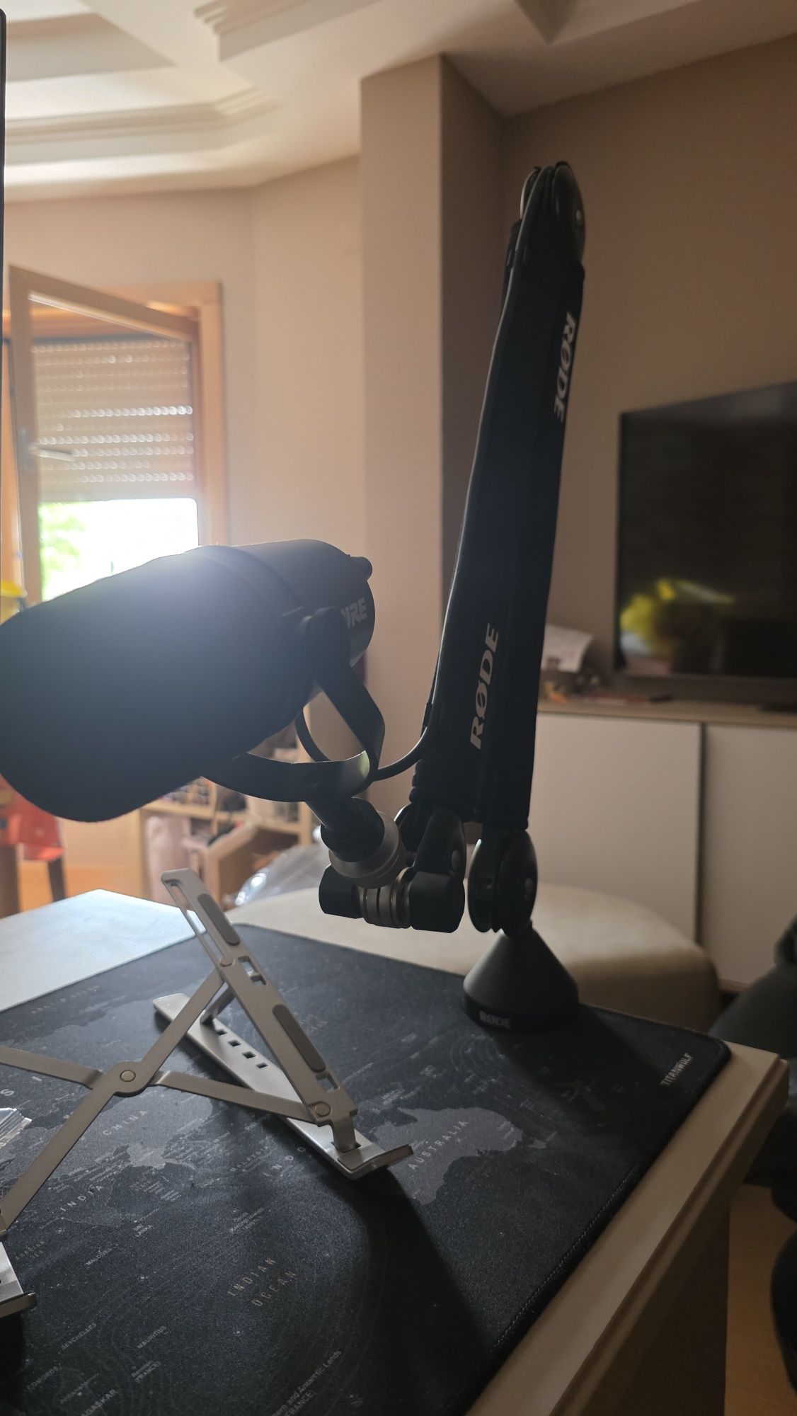 Shure MV7X + RODE PSA-1+ Boom Arm