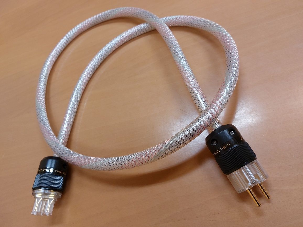 Kabel zasilający audio Valhalla2 replika 1,5m wtyki złocone audio
