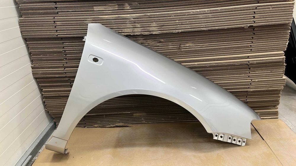 AUDI A3 8L FL Błotnik - LY7W - Okazja/Nowy Prawy