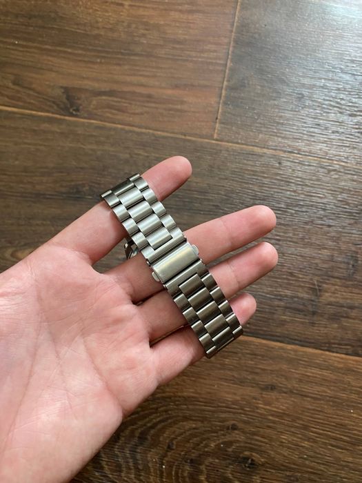 Продам часы casio MDV-107