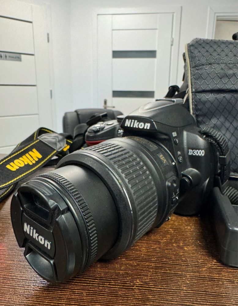 Aparat Nikon D3000 komplet