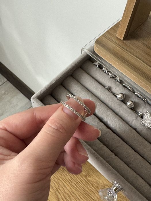 Срібна каблучка 17р. дві доріжки з фіанітів