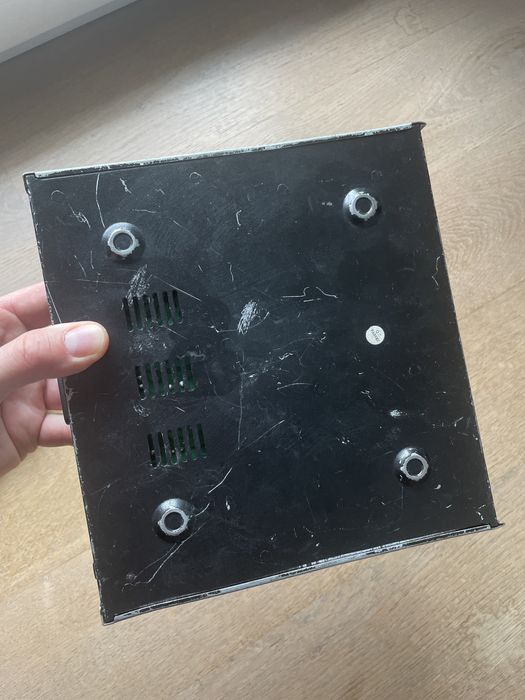 Ładowarka swit sc-304s v-lock v-mount