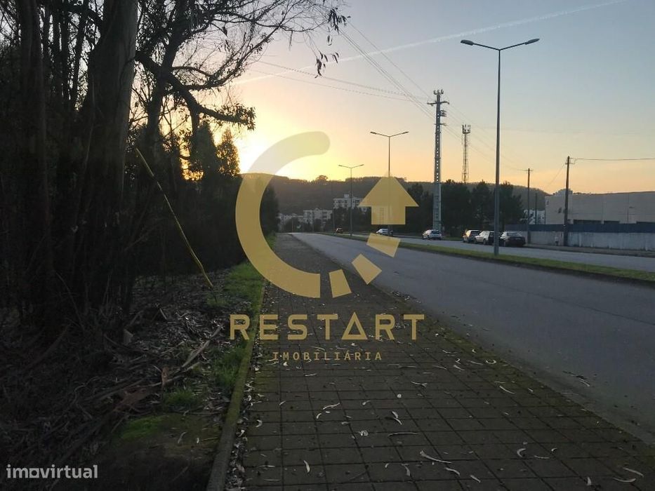 Terreno com área total de 2990m2 Valongo