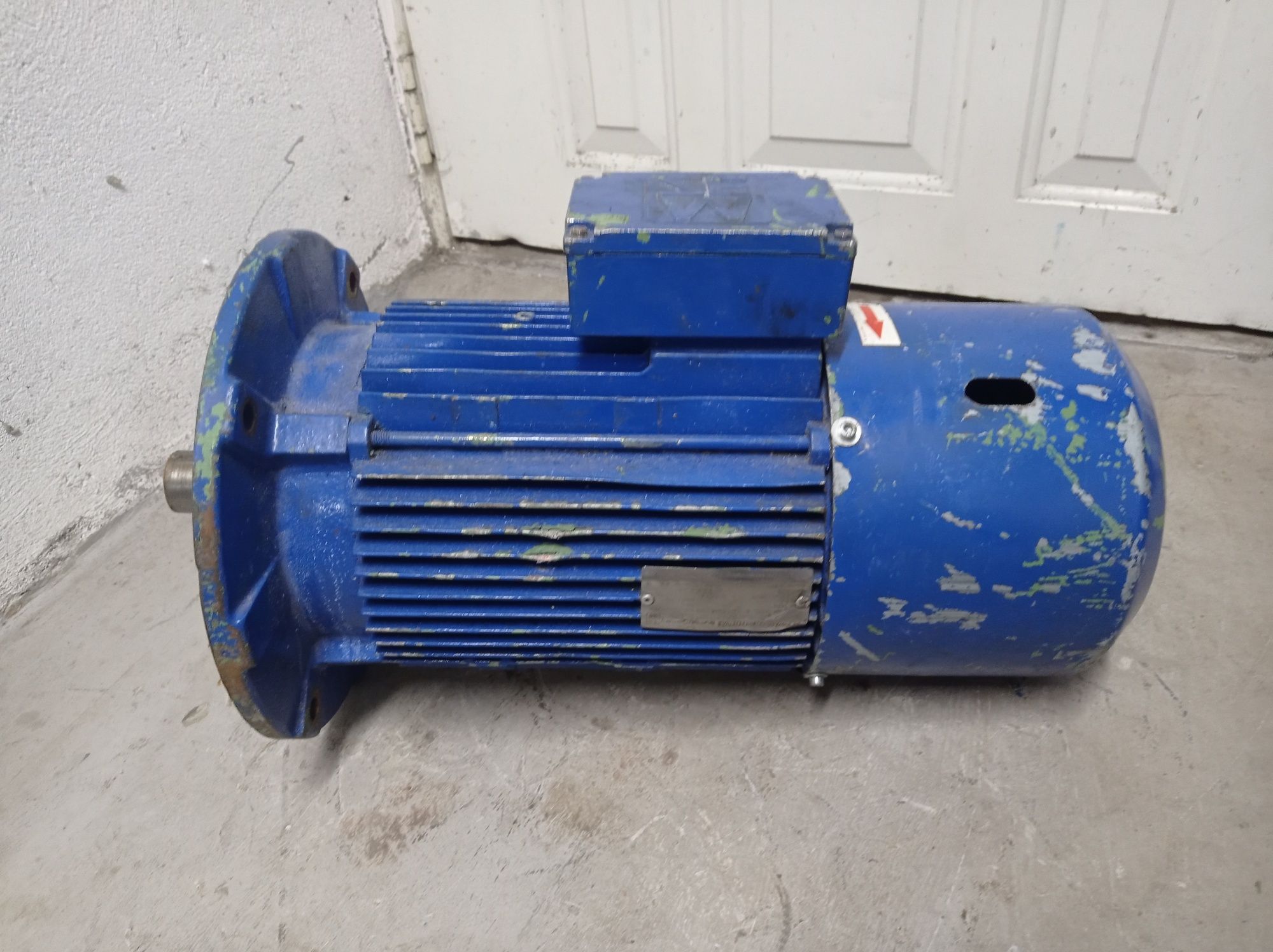 Silnik 5,5kw kołnierzowy 1440/mi motor indukcyjny