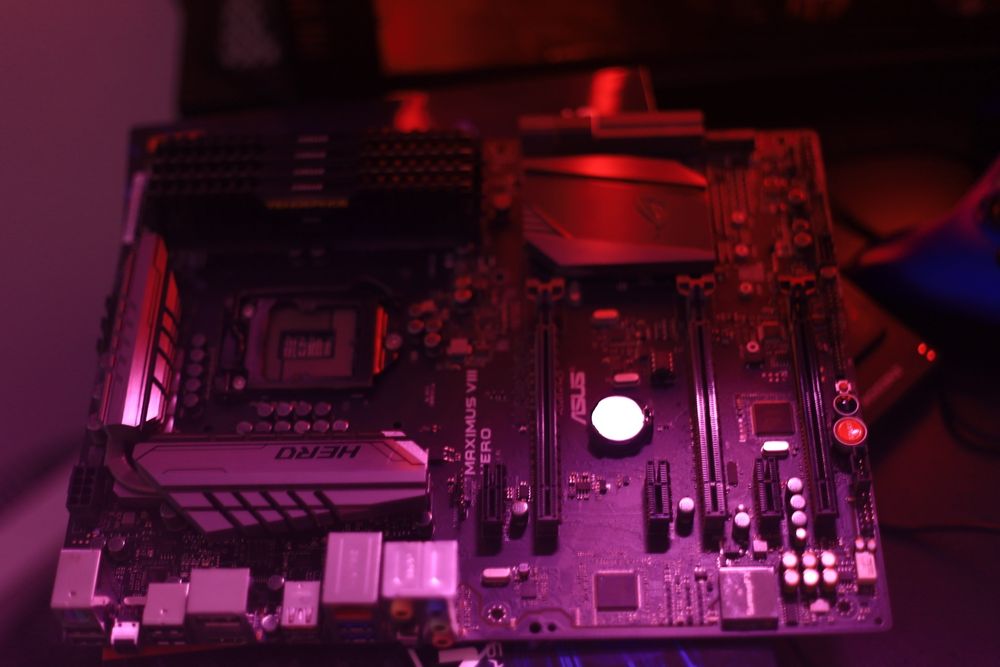 Placa mãe/MotherboardASUS MAXIMUS VIII HERO LGA 1151 Intel