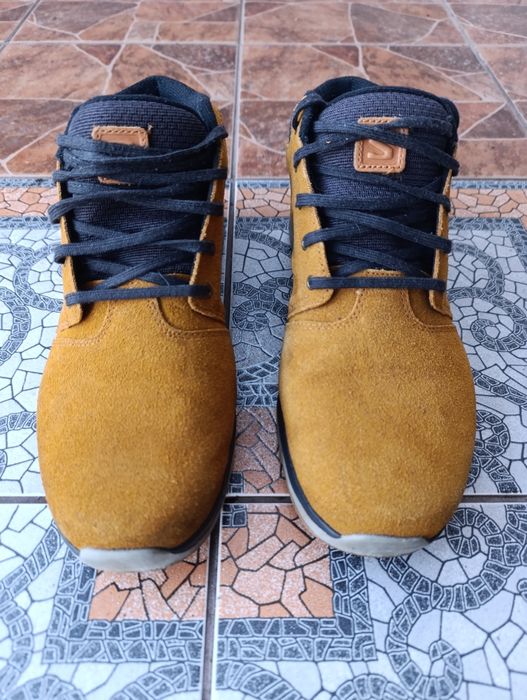 Salomon 42.5р. чоловічі напів черевики.