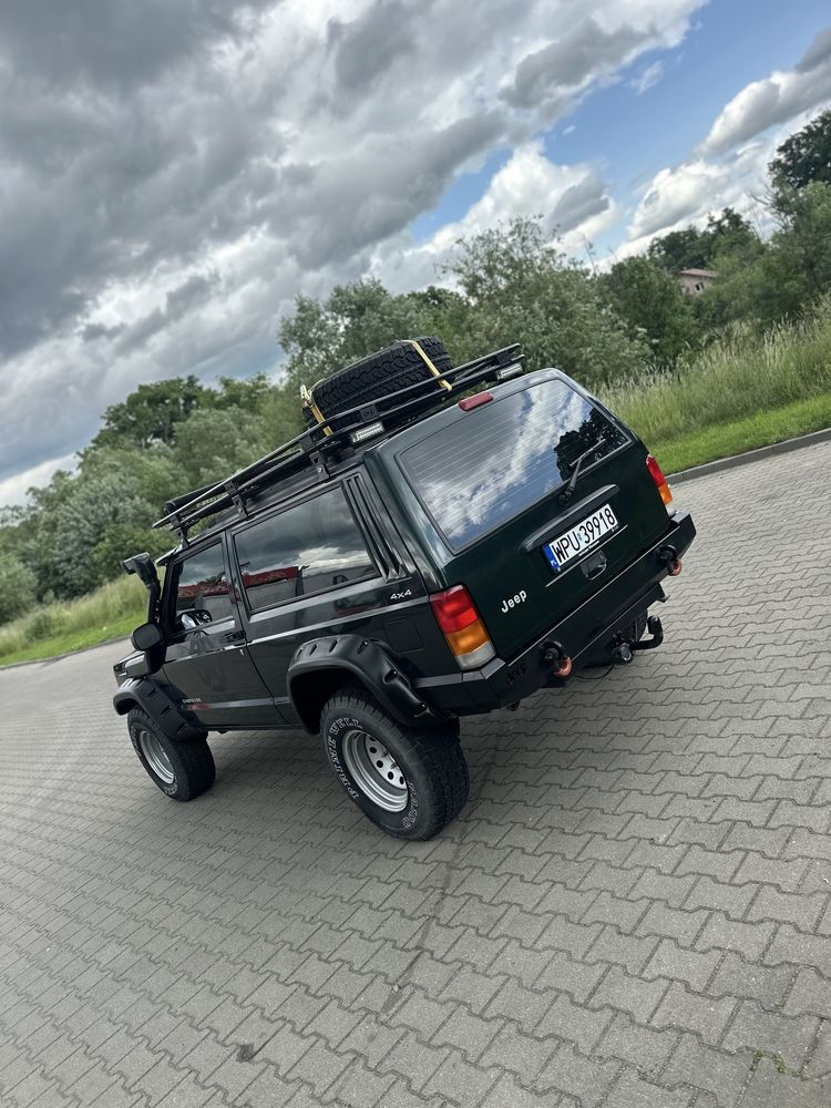 Jeep cherokee xj 2.5 bezyna 2 drzwiowy naped 4x4