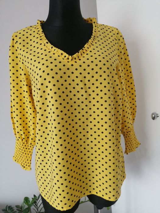 Śliczna bluzka damska Top Secret rozmiar 38 bardziej 40/42