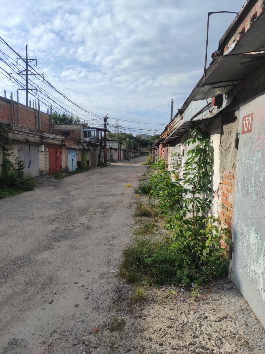 Гараж в кооперативі ,,Лада,,,