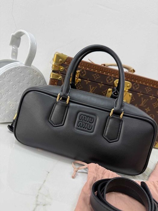 MiuMiu Czarny Plecak - Na Ręce dla Okazji Specjalnych