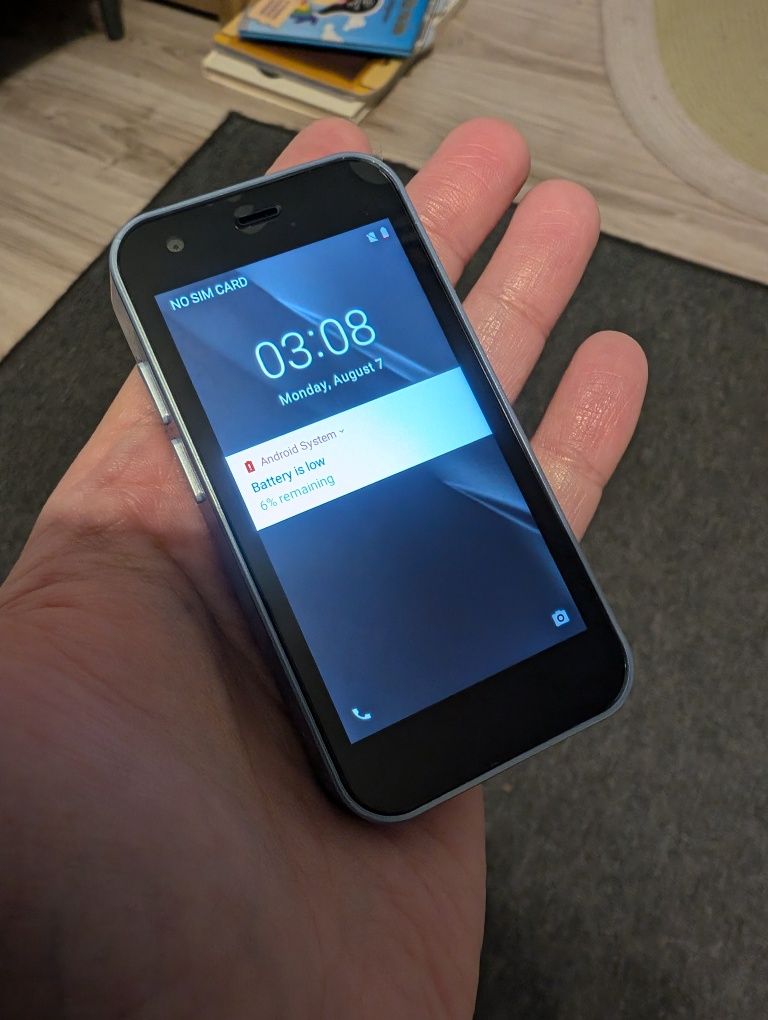 Najmniejszy smartfon na świecie 3" w kształcie iphone 13 pro SERVO