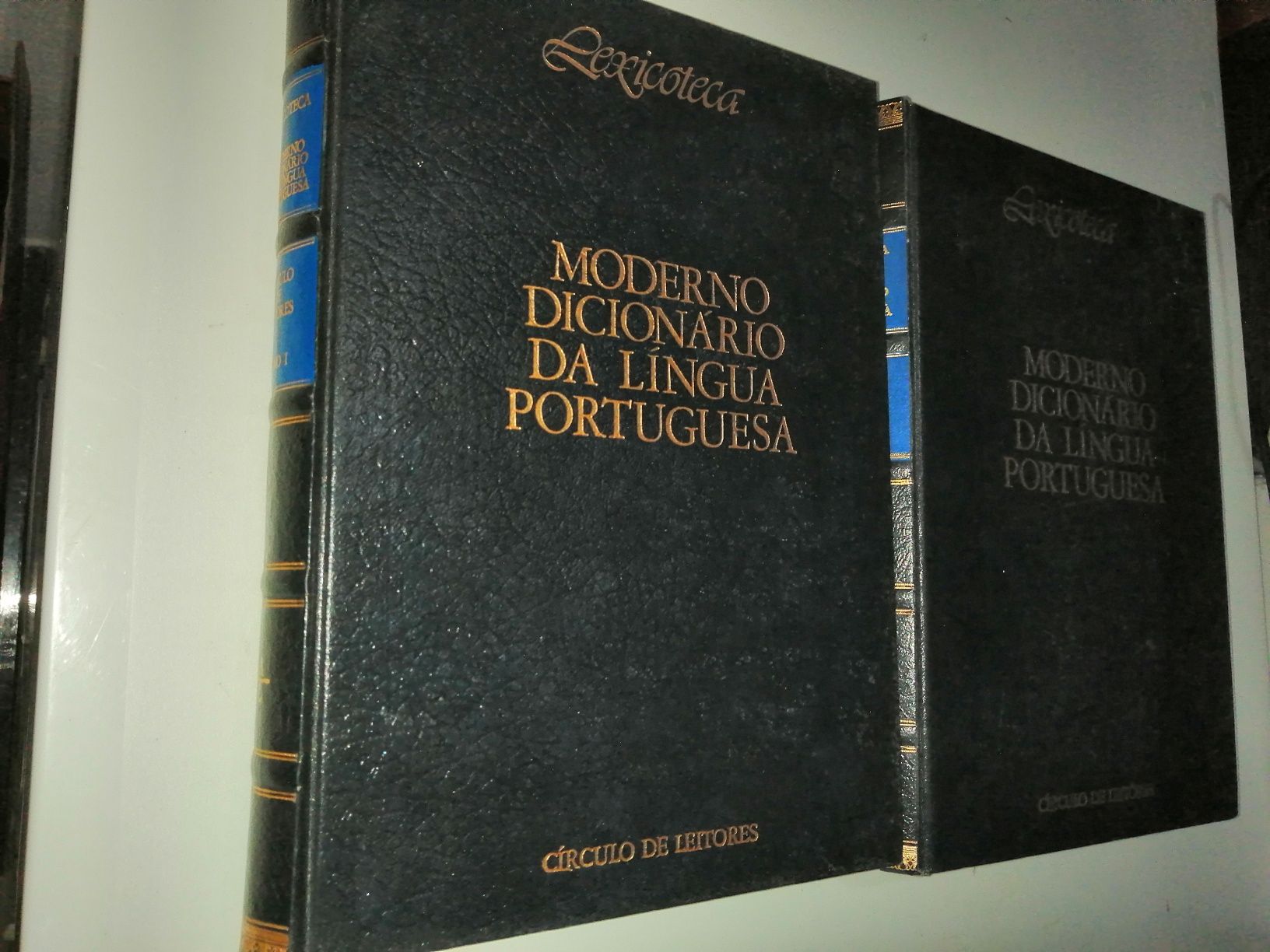 Lexicoteca Moderno Dicionário da Língua Portuguesa C. Leitores