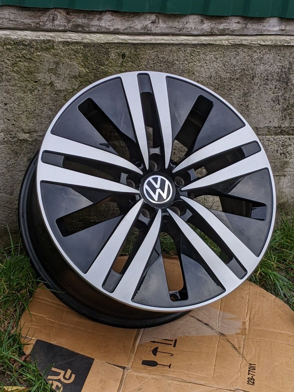 Чорні литі диски R18 VW TIGUAN 2 Passat B8 b8 Alltrack