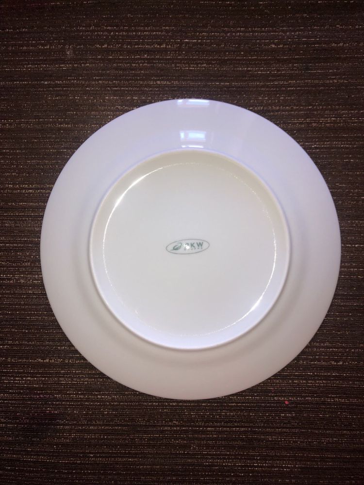 Новая посуда тарелки красивые 20 см