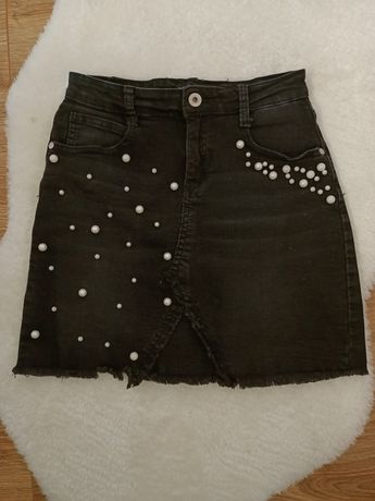 Czarna jeansowa spódniczka mini z perełkami r.36 S denim dżins